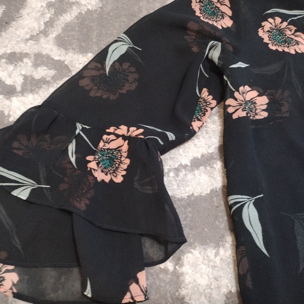 Cabi La Di Da Blouse - Picture 2 of 6